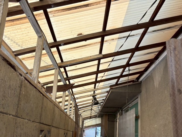 勝手口通路　施工前